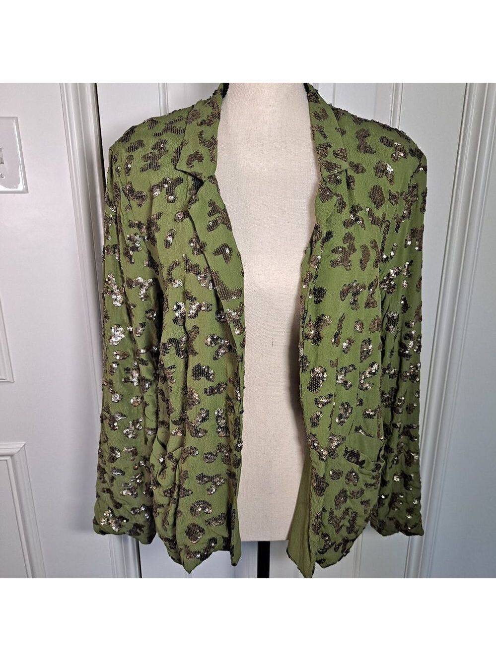 Lucky Brand Size Medium Green Jacket Sequin Embellishment Open Front Pockets EUC